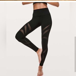 Lululemon Wunder Under High Rise Mesh Tights in Black, size 10